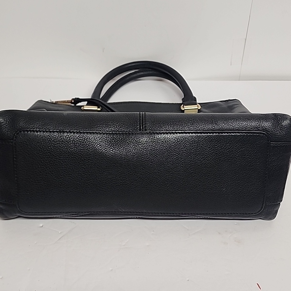 Vince Camuto New York Black Quilted Leather bag gold hardware Classy Minimalist - Picture 4 of 10
